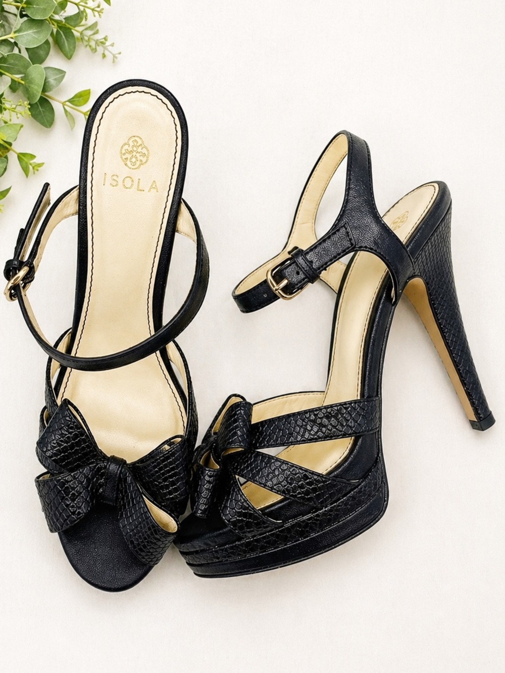 Isola Daena Black Snakeskin Bow Platform Heels Size 8 Sandals Stiletto